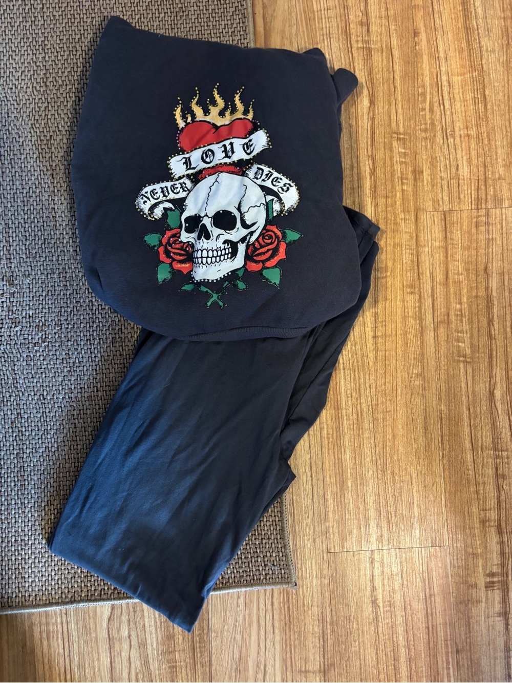 Black Graphic Sweatshirt with Skull, Heart & Roses with matching yoga pants